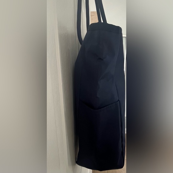 Victoria’s Secret Navy Blue Tote Bag, NWT - Picture 4 of 6